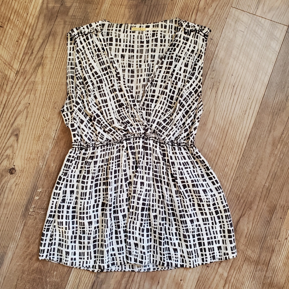 Max Studio Cinched Top in Geometric Pattern in Black and White, Size: Small
